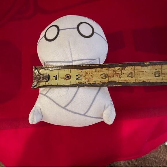 How To Keep A Mummy Mii-kun stuffed toy keychain - Picture 6 of 6